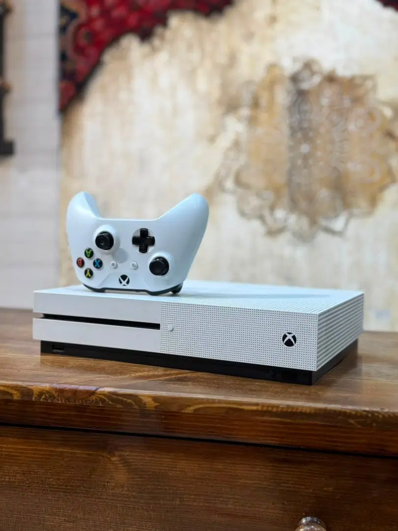 XBOX ONE S بسیار تمیز با اقساط بازنشستگان|کنسول، بازی ویدئویی و آنلاین|شوشتر, |دیوار