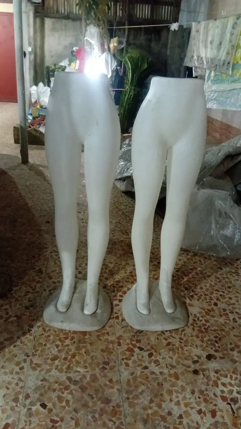 مانکن زنانه|فروشگاه و مغازه|لاهیجان, انقلاب|دیوار