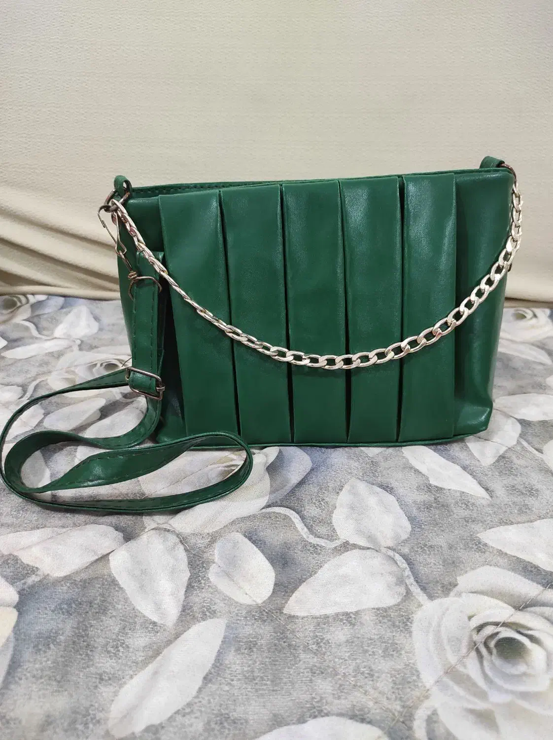 کیف|کیف، کفش، کمربند|ارومیه, |دیوار