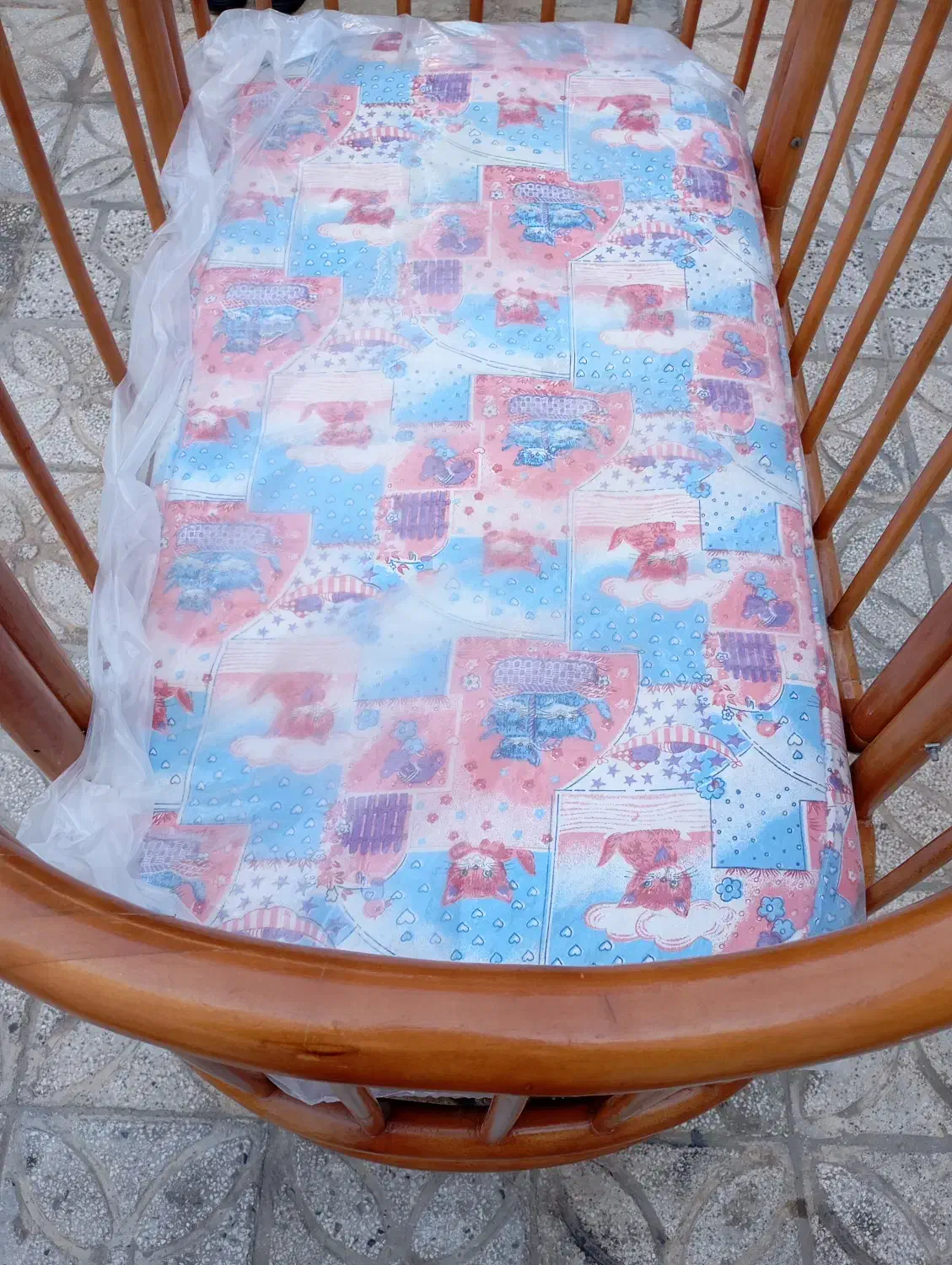 تخت خواب بچه|تخت و صندلی بچه|بوشهر, |دیوار