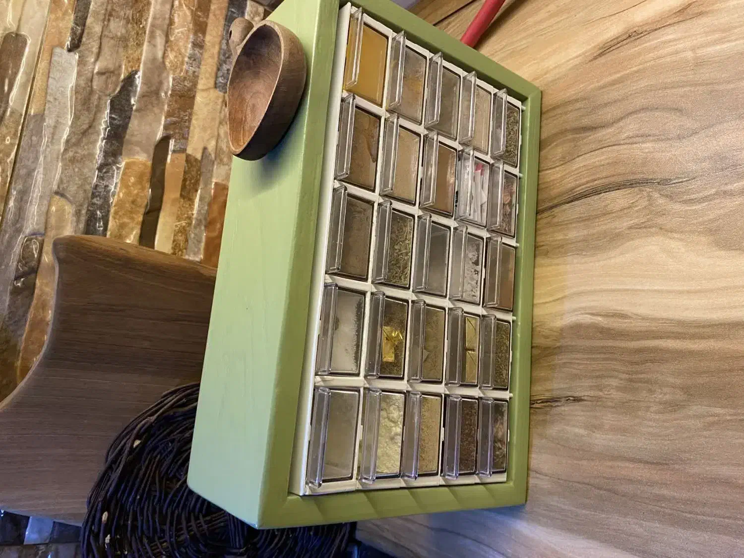 جا ادویه چوبی|آب‌چکان و نظم‌دهنده ظروف|مشهد, شهید بهشتی|دیوار