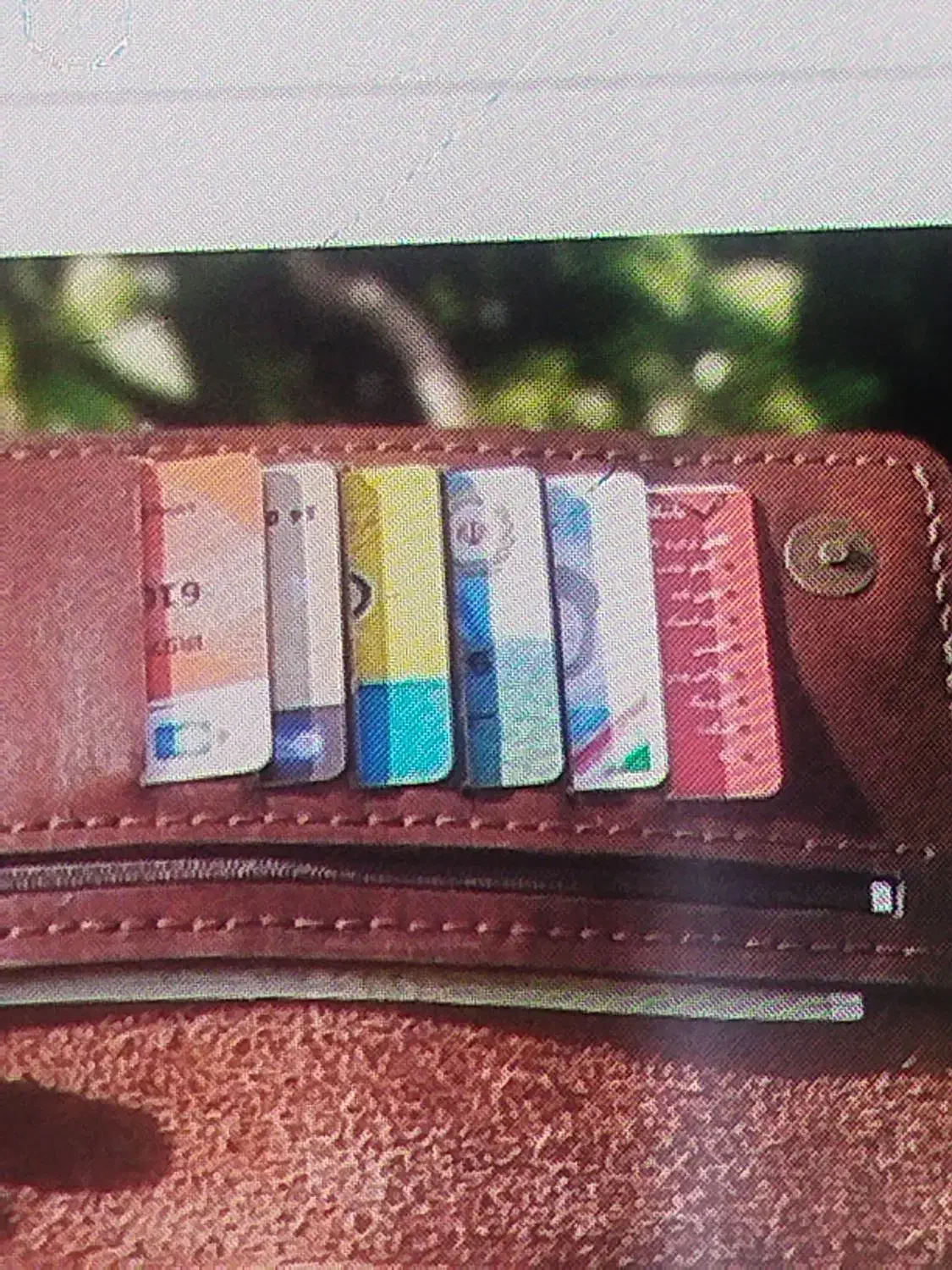 مدارک در کیف قهوه ای گمشده به اسم رست|اشیا|یاسوج, |دیوار