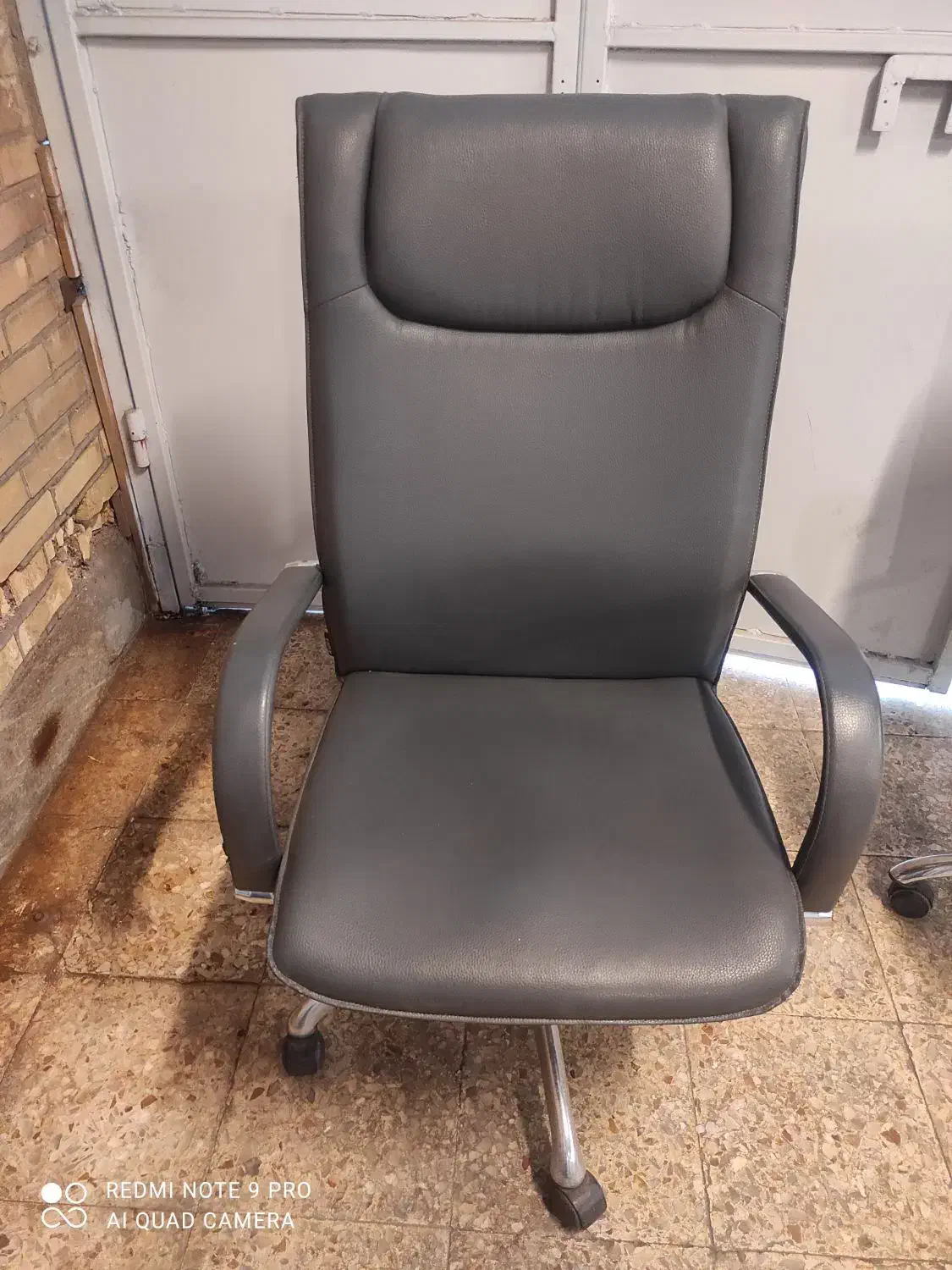 صندلی اداری|مبلمان اداری|اهواز, کوی باهنر|دیوار