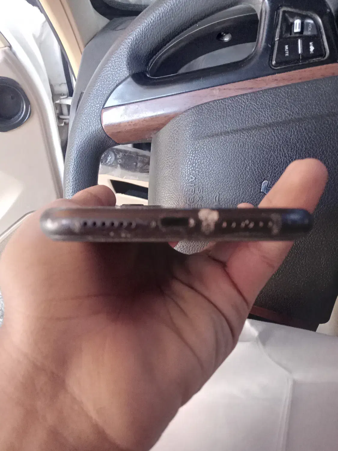 آیفون 11نرمال|موبایل|سرباز, |دیوار