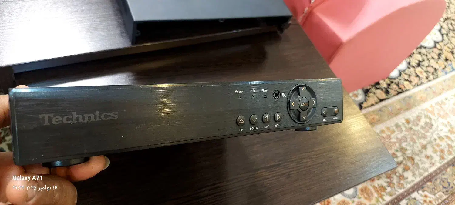 DVR هشت کانال تکنیک با مانیتور|دوربین مداربسته|صدرا-فارس, فاز ۱|دیوار