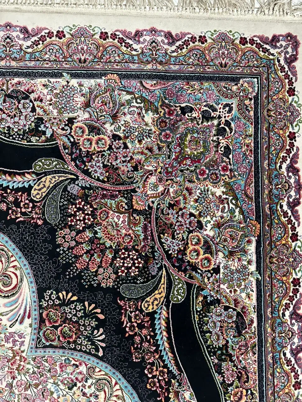 ۲عدد فرش ۹ متری ۷۰۰شانه تخفیف دارد|فرش|ساری, |دیوار