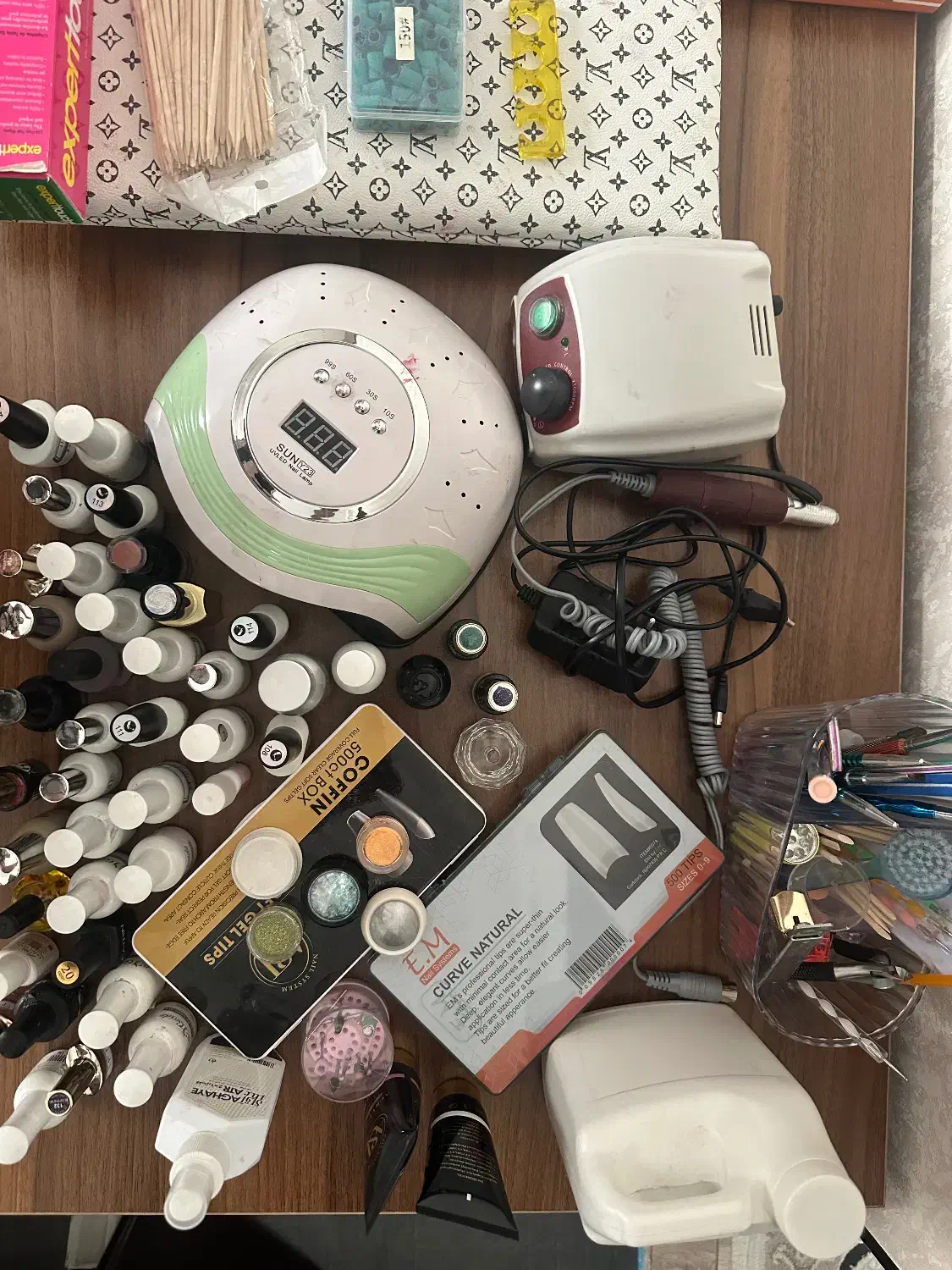 لوازم کامل کاشت ناخن|آرایشی، بهداشتی، درمانی|صدرا-فارس, فاز ۲|دیوار