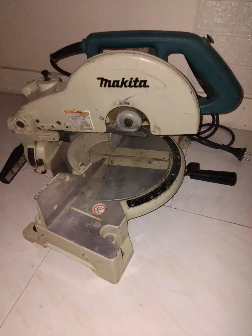 اره فارسی بُر ماکیتا اصل|ابزارآلات|پرند, فاز ۰|دیوار