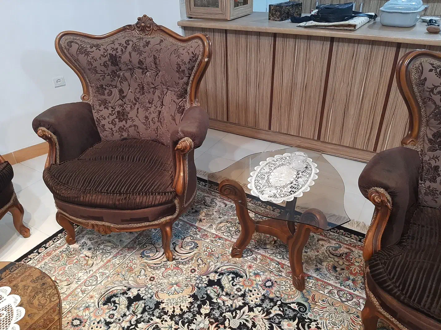 مبل ۹نفره|مبلمان خانگی و میز عسلی|رشت, دیانتی|دیوار