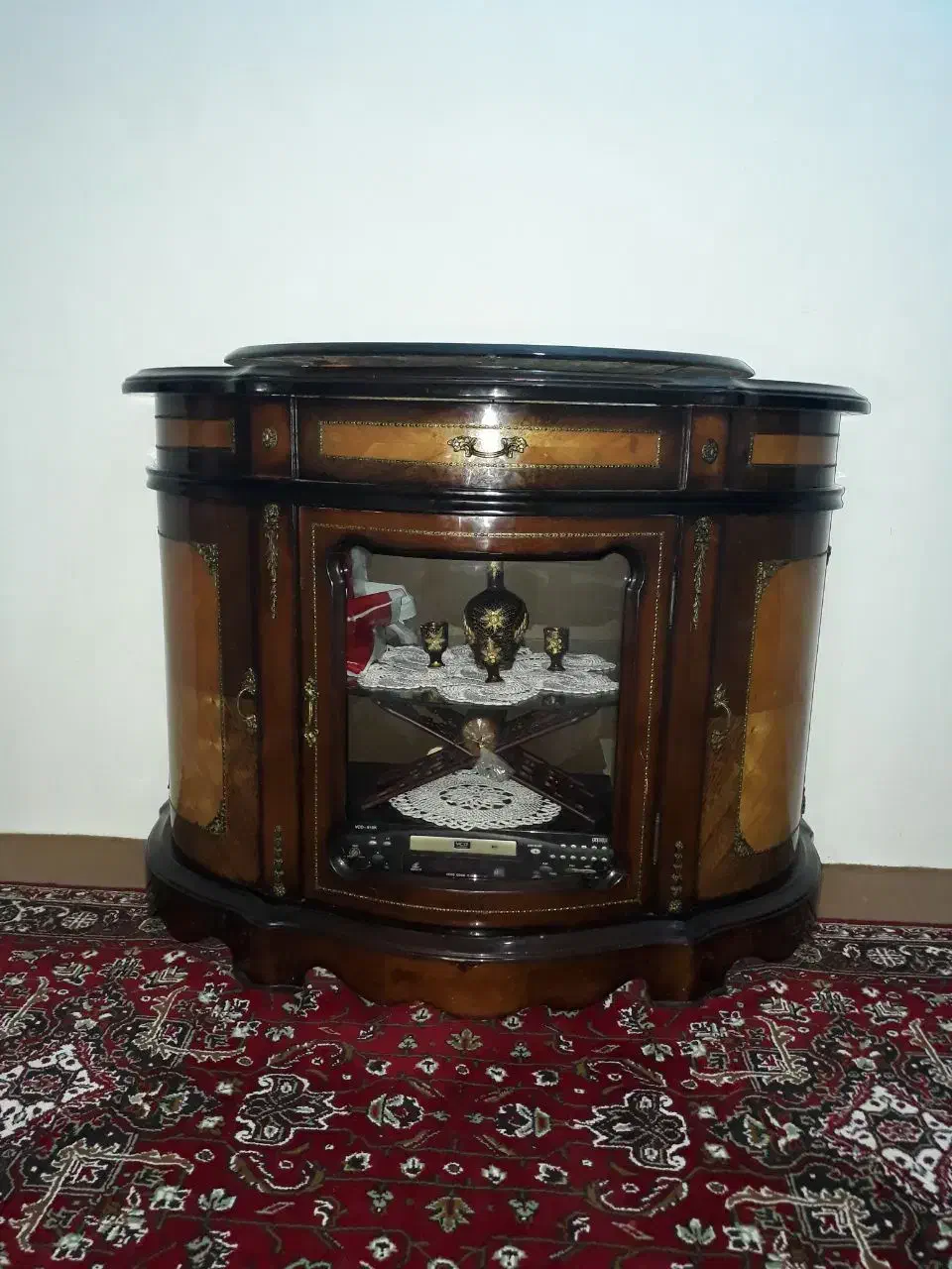 بوفه ومیز تلویزیون|بوفه، ویترین، کنسول|قره ضیاالدین, |دیوار