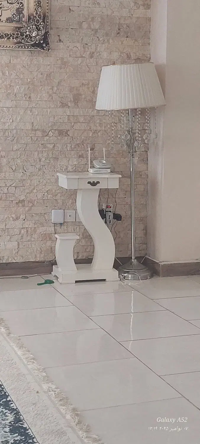 میز تلفن|میز تلفن|رشت, سیا اسطلخ|دیوار