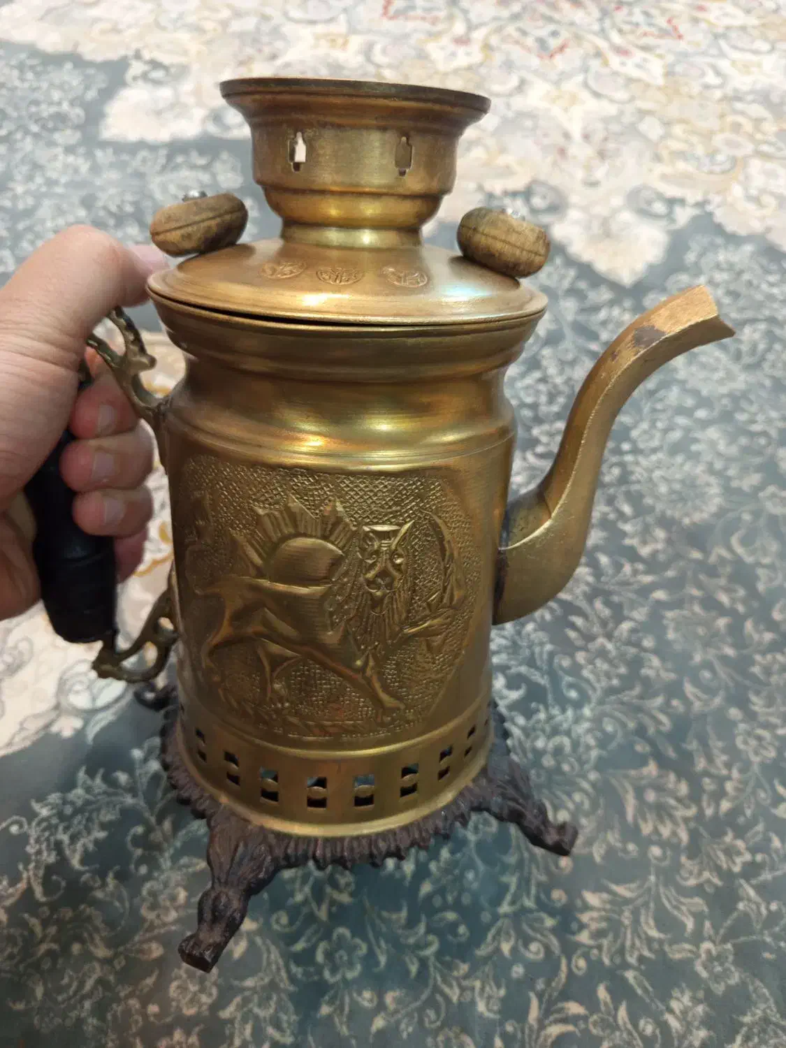 سماور برنجی زغالی|کلکسیون اشیاء عتیقه|نسیم‌شهر, |دیوار