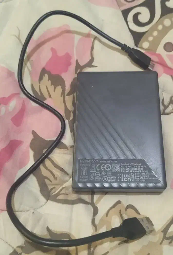 هارد اکسترنال وسترن مدل my passport چهار ترا بایت|قطعات و لوازم جانبی رایانه|کاشان, فاز ۲ ناجی آباد|دیوار