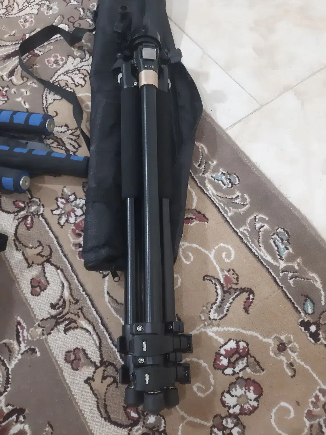 وسایل عکاسی  در حد . سه پایه . رم . نور|دوربین عکاسی و فیلم‌برداری|مشهد, ایثارگران|دیوار