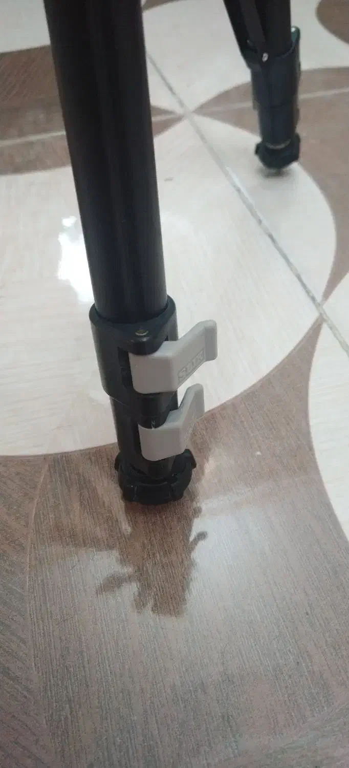 پایه دوربین فیلمبرداری و عکاسی|دوربین عکاسی و فیلمبرداری|کرمانشاه, |دیوار