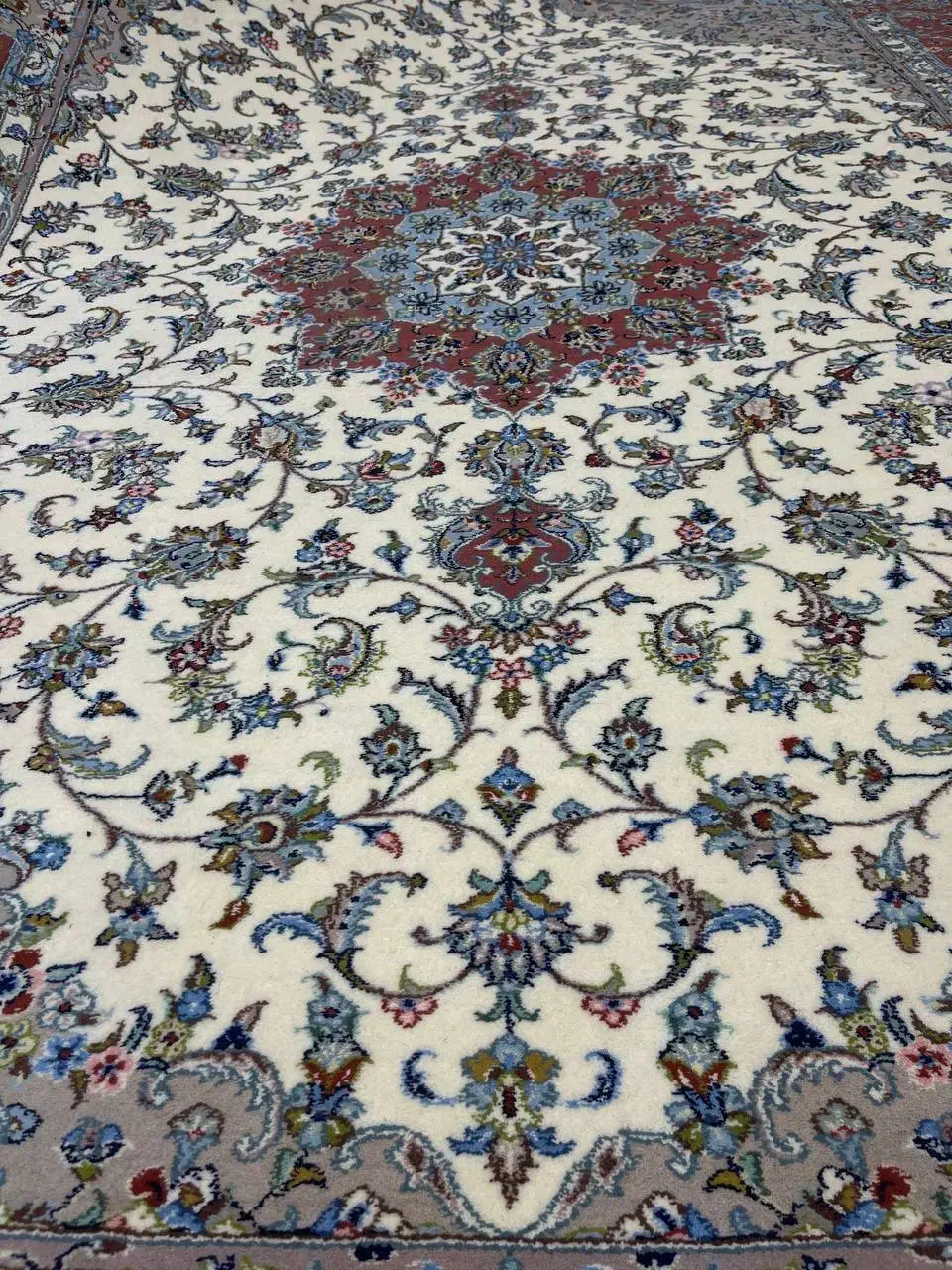 فرش دستباف (بساک)جفت ۹ متری درحد نو کاشان|فرش|مشکیندشت, |دیوار