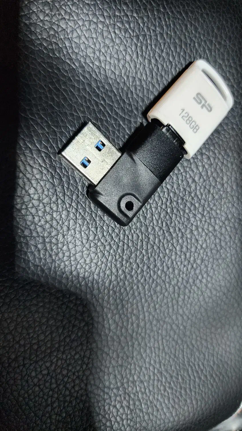 فلش sp سیلیکون پاور|لوازم جانبی موبایل و تبلت|تربتحیدریه, شهرک ولیعصر|دیوار