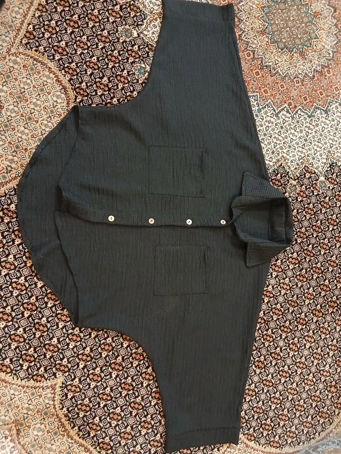 بارونی و شومیز|لباس|فولادشهر, C1|دیوار