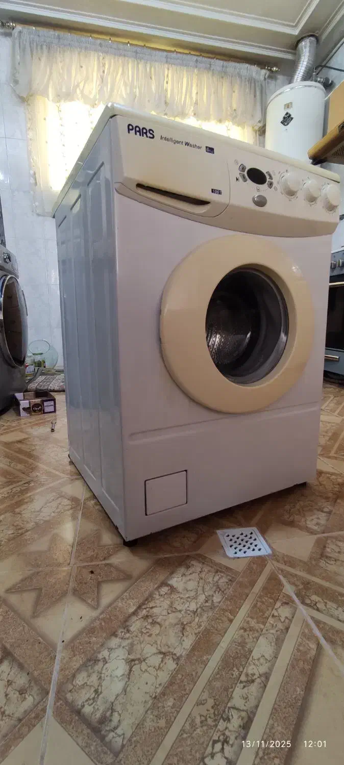 لباسشویی|ماشین لباسشویی و خشک‌کن لباس|شاهین‌شهر, گزبرخوار|دیوار