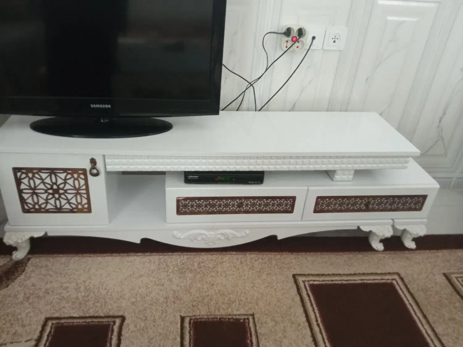 میز تلوزیون|میز تلویزیون|لار, |دیوار