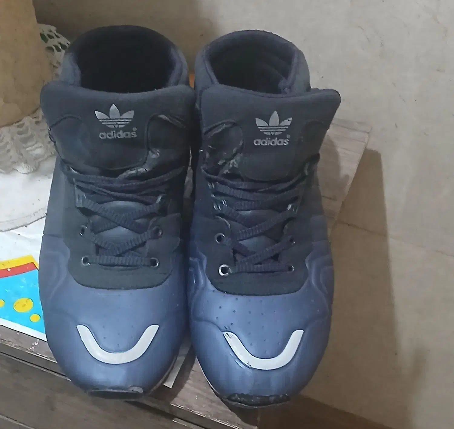 یک حفت کتونی نیم ساق|کیف، کفش، کمربند|تهران, مینای شمالی (مخبر)|دیوار