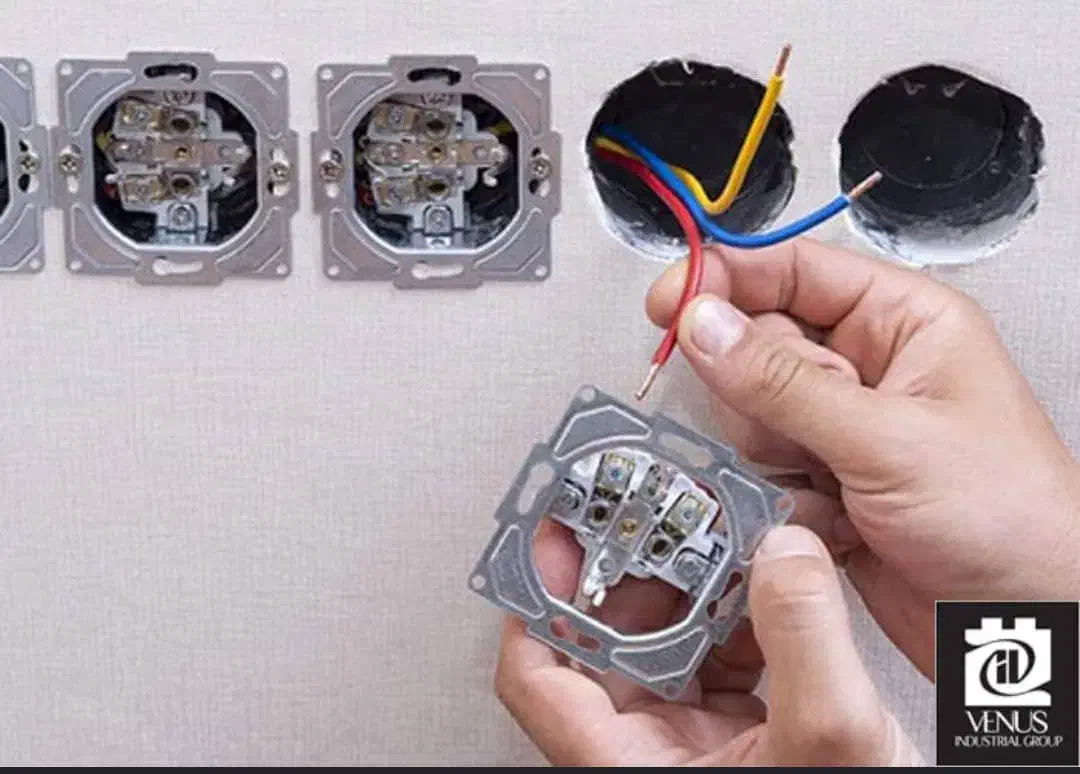 برق کار ساختمان سیم کشی نصب کلید پریز رفع اتصالات|خدمات پیشه و مهارت|چابهار, |دیوار