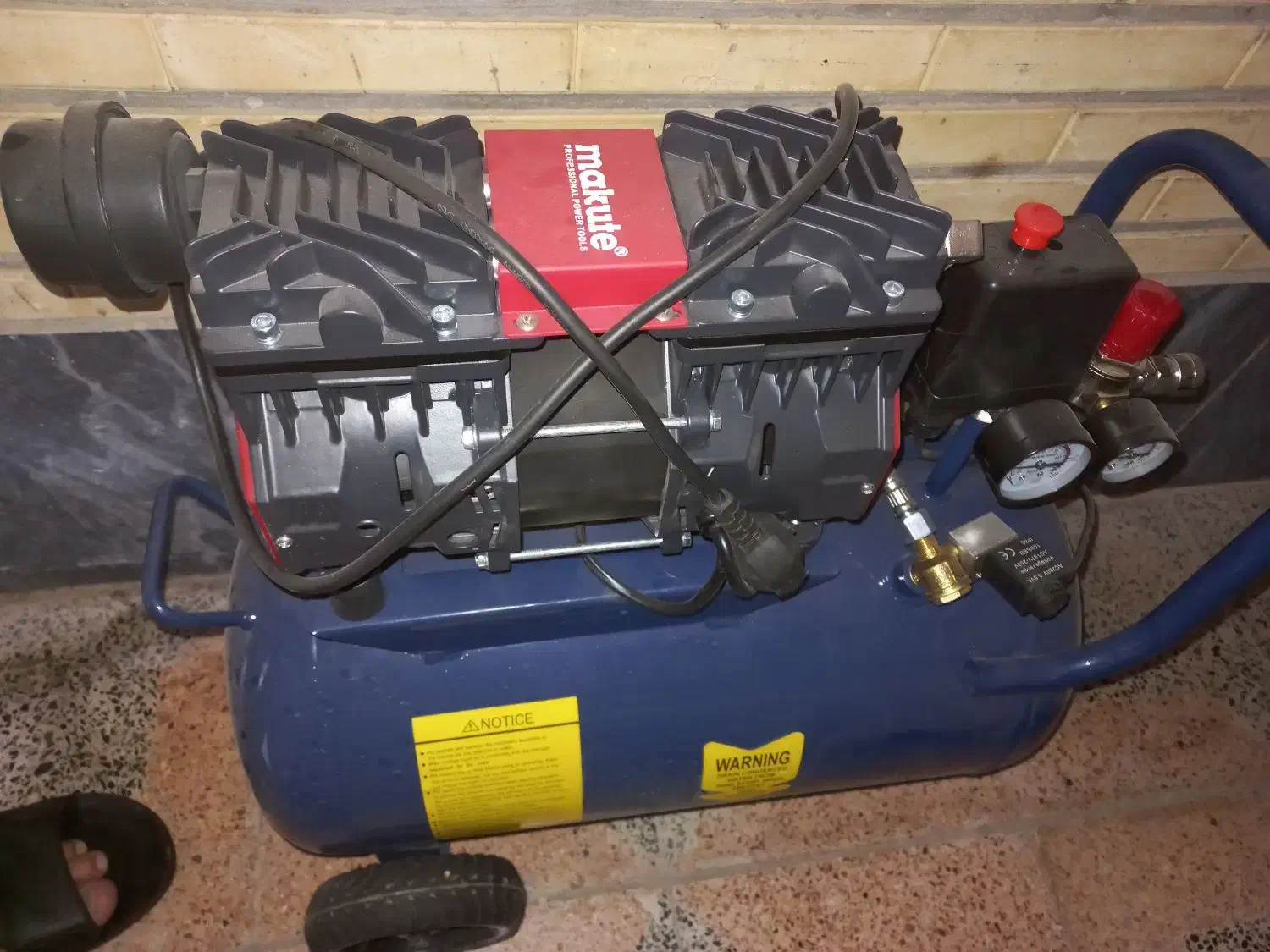 پمب باد ۲۵ لیتری|ابزارآلات|دره شهر, |دیوار