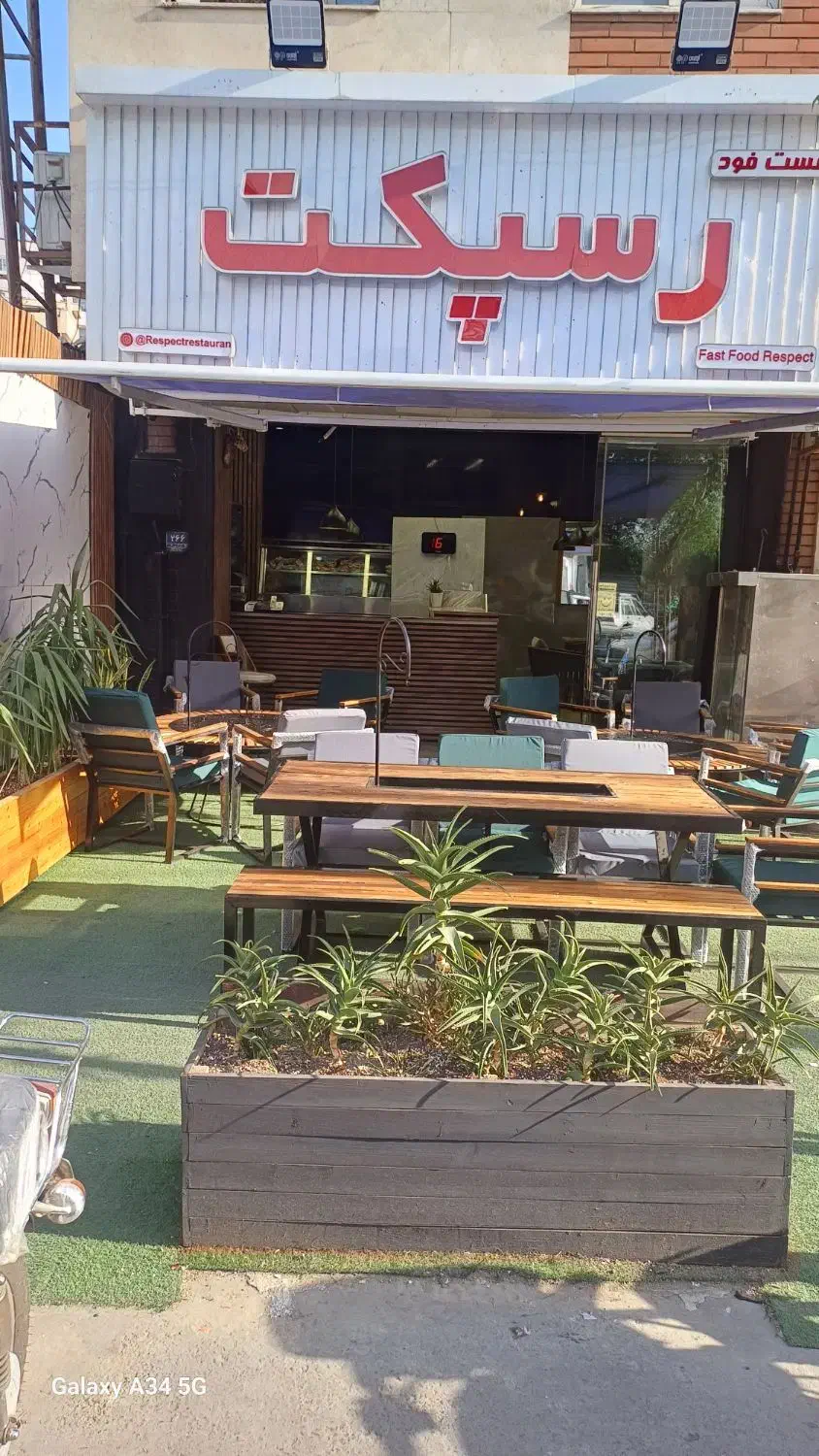 صندوقدار و باریستا و نیروی آشپزخانه و شف|استخدام خدمات فروشگاه و رستوران|ری, دولت‌آباد|دیوار