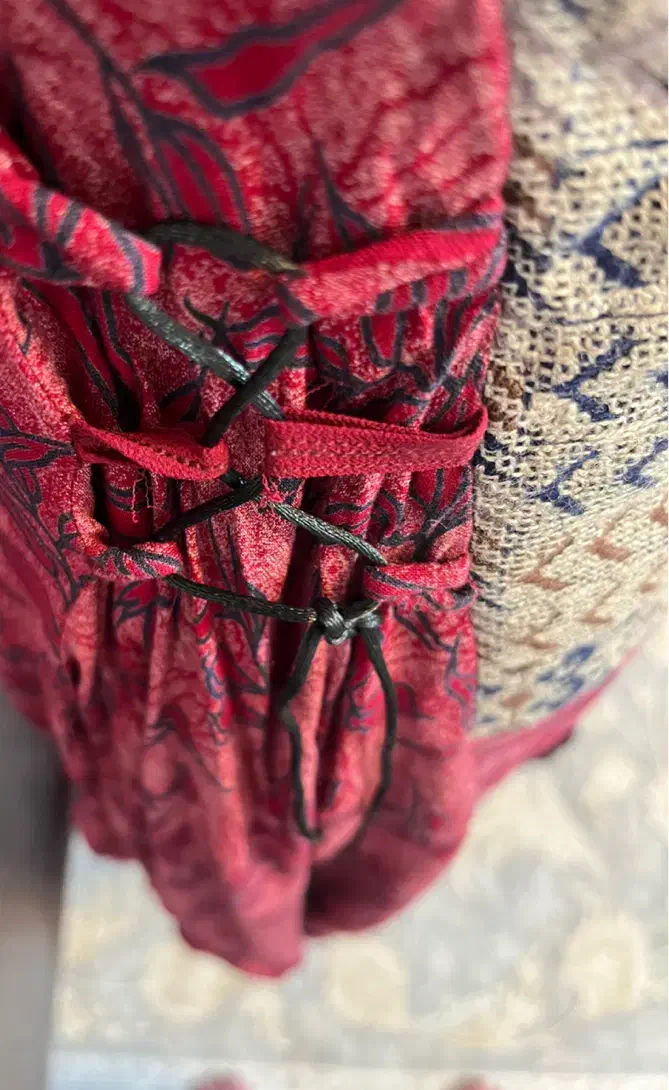 خیاطی ثمینا انواع دوخت لباس بلوچی|لباس|بیرجند, |دیوار