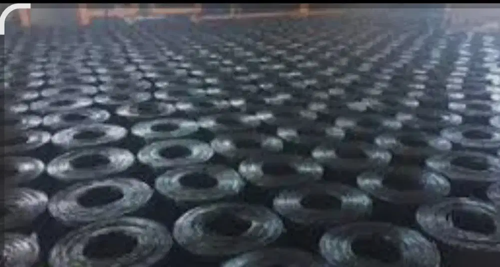 نصب ایزوگام و قیر گونی|خدمات پیشه و مهارت|قروه, |دیوار