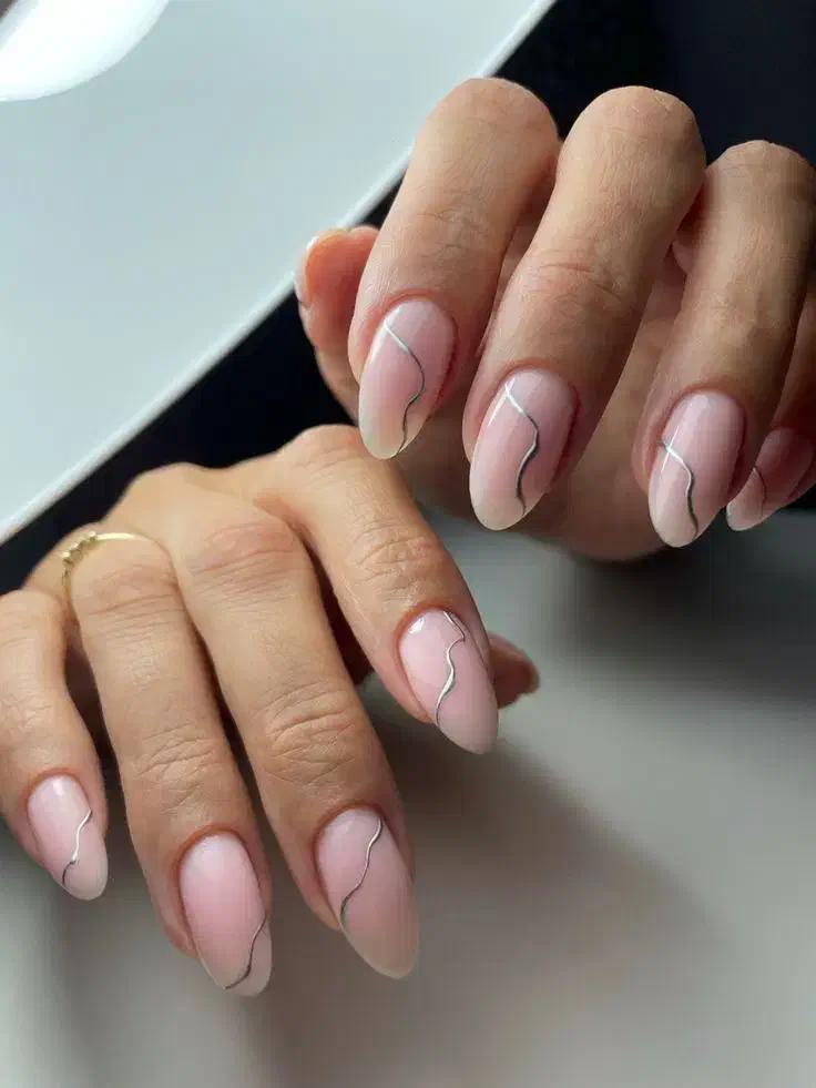 خدمات ویژه کاشت ناخن|خدمات آرایشگری و زیبایی|آبیک, |دیوار