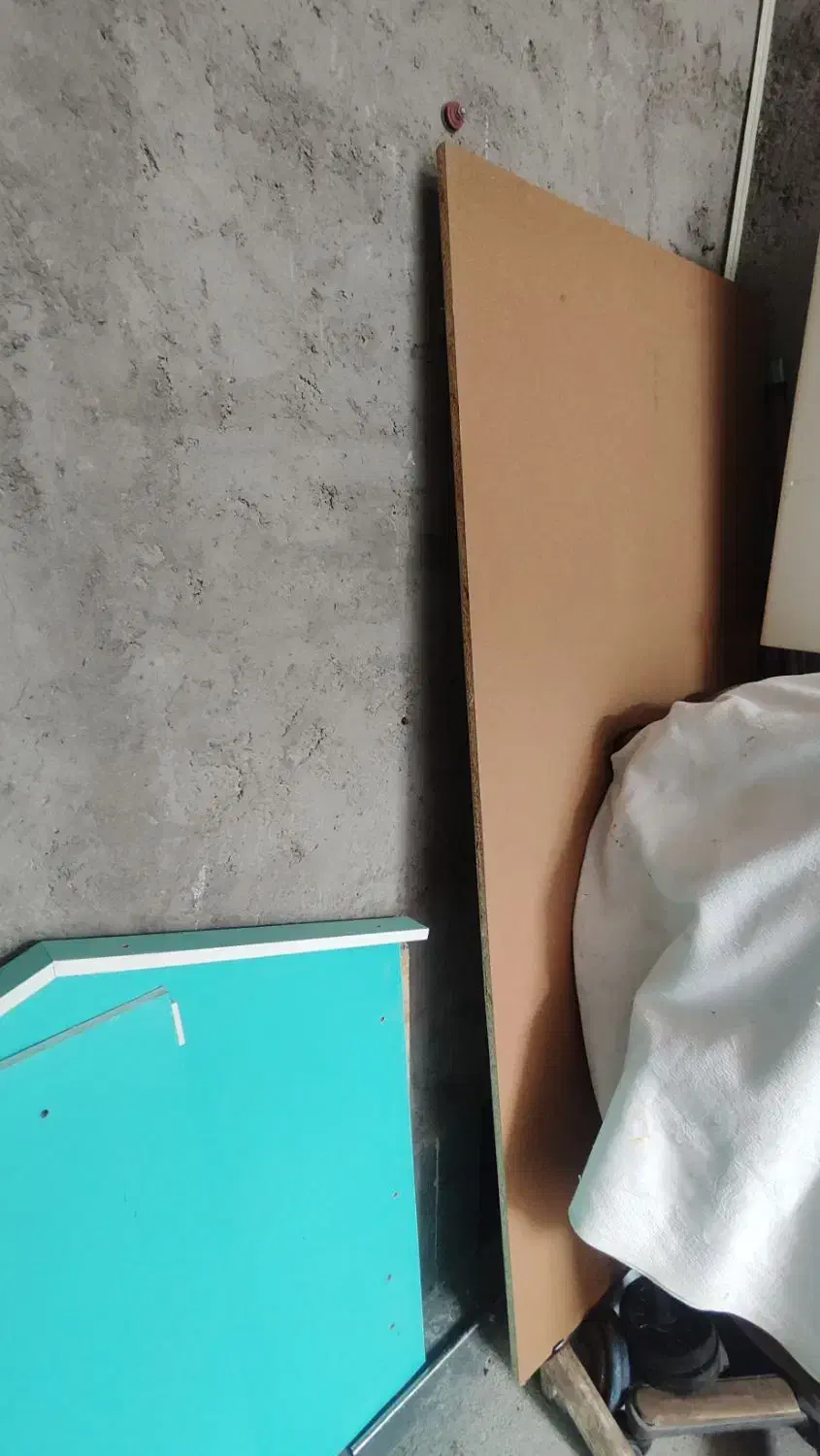 تخت و تشک دست دوم برای بچه|تخت و صندلی بچه|باسمنج, |دیوار