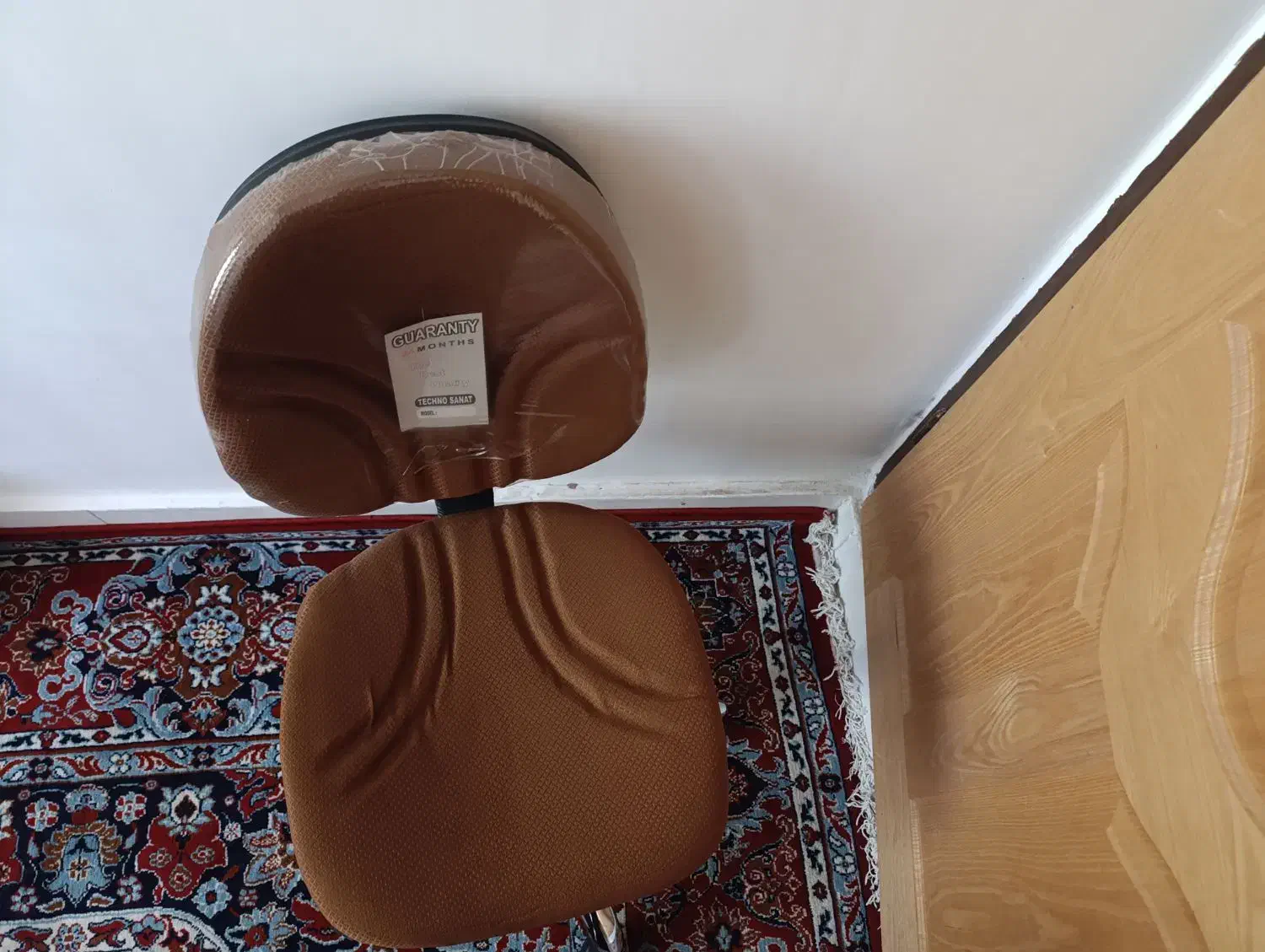 صندلی|صندلی و نیمکت|زنجان, |دیوار