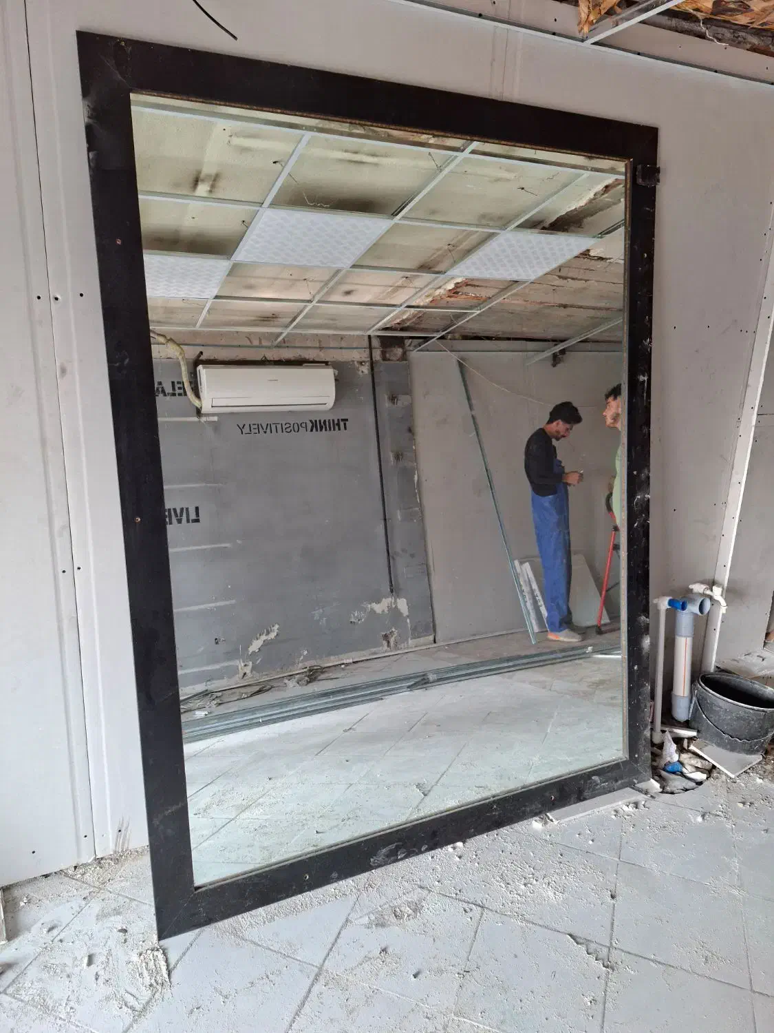 آیینه قدی  بزرگ همراه قاب|آینه|رشت, فلسطین|دیوار