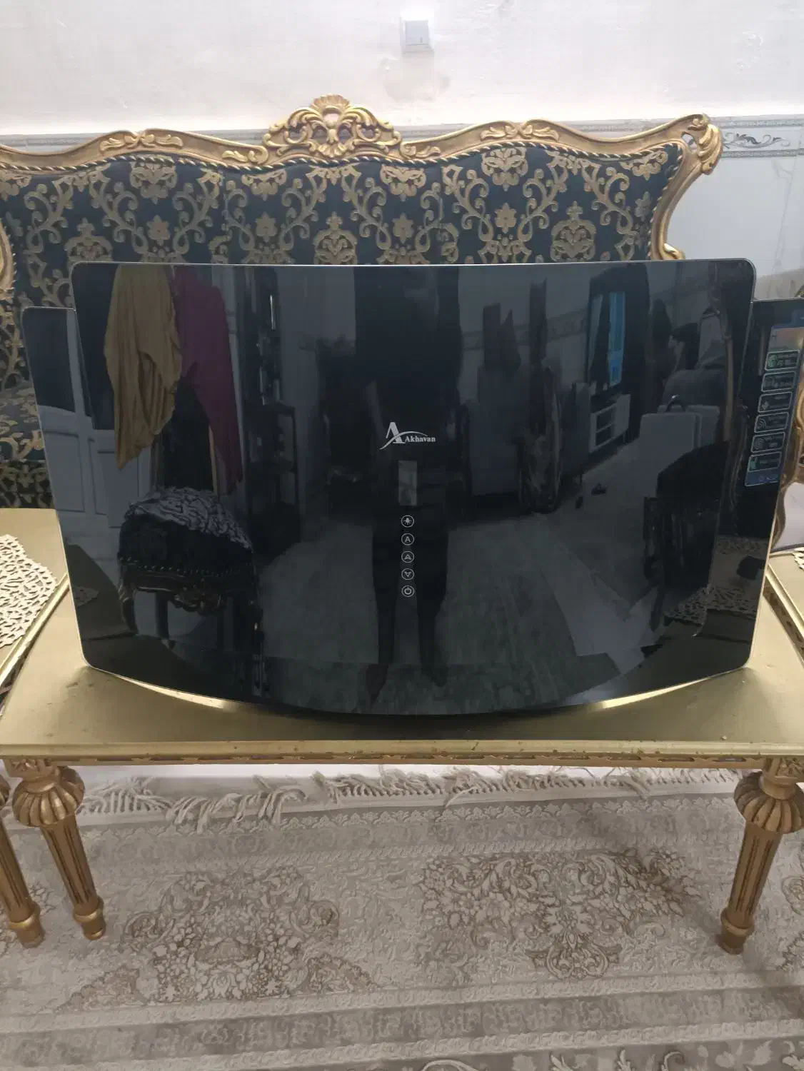 هوداخوان شیشه ای|هود|پیشوا, |دیوار