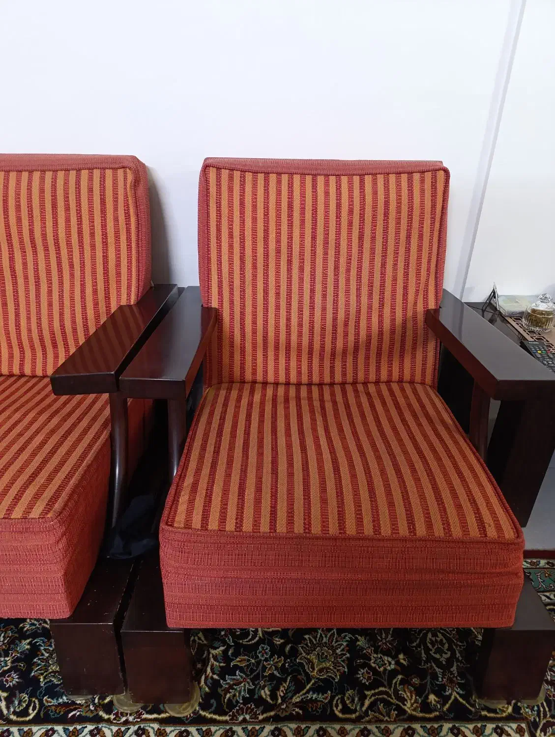 مبل راحتی|مبلمان خانگی و میز عسلی|مشهد, چهارچشمه|دیوار