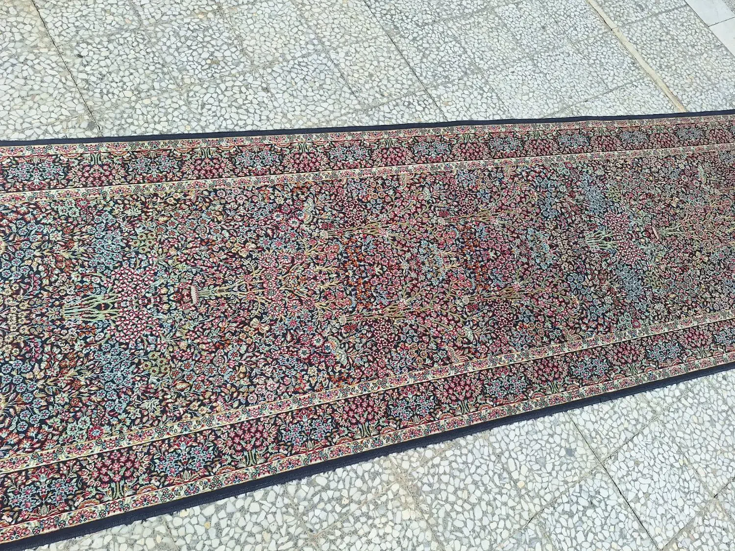 کناره قالی|فرش|زرند, |دیوار