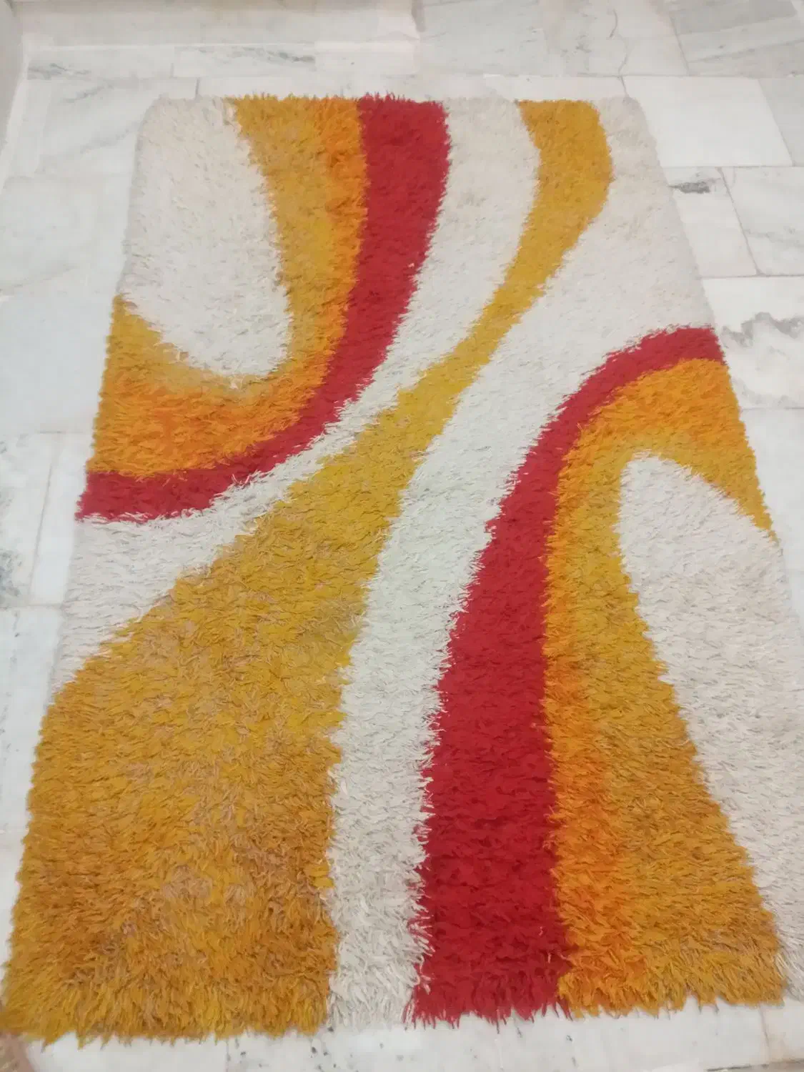 فرشینه کاموایی 113×185|فرش|سبزوار, امیر کبیر|دیوار