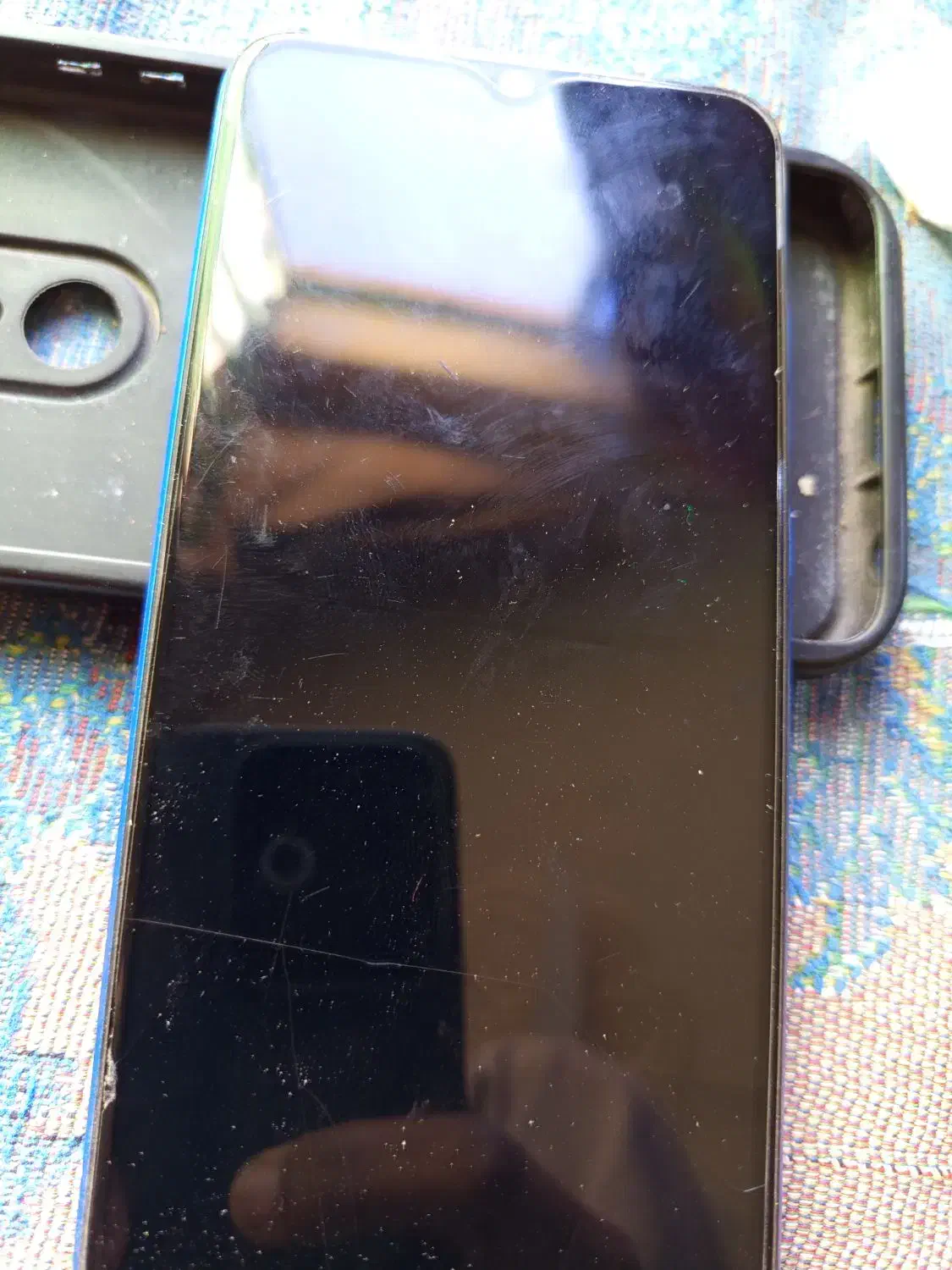 تمیز|موبایل|کلاتان, |دیوار