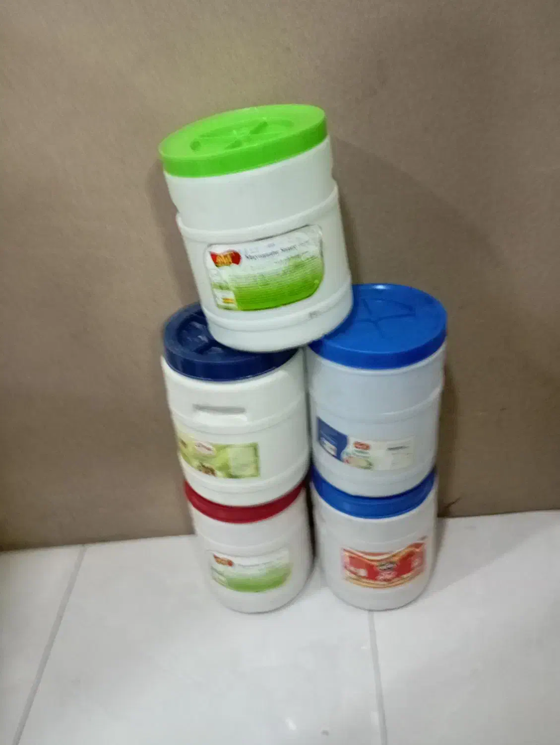 دبه سس و خیارشور|ظروف نگهدارنده، پلاستیکی، یک‌بارمصرف|خمینی‌شهر, |دیوار