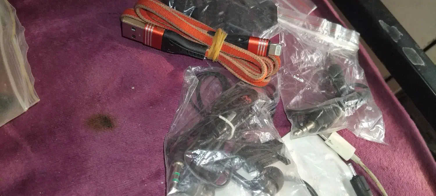 چندتا گوشی ساده و رم خور و انواع شارژر گوشی|موبایل|قم, علی آباد سعدگان|دیوار