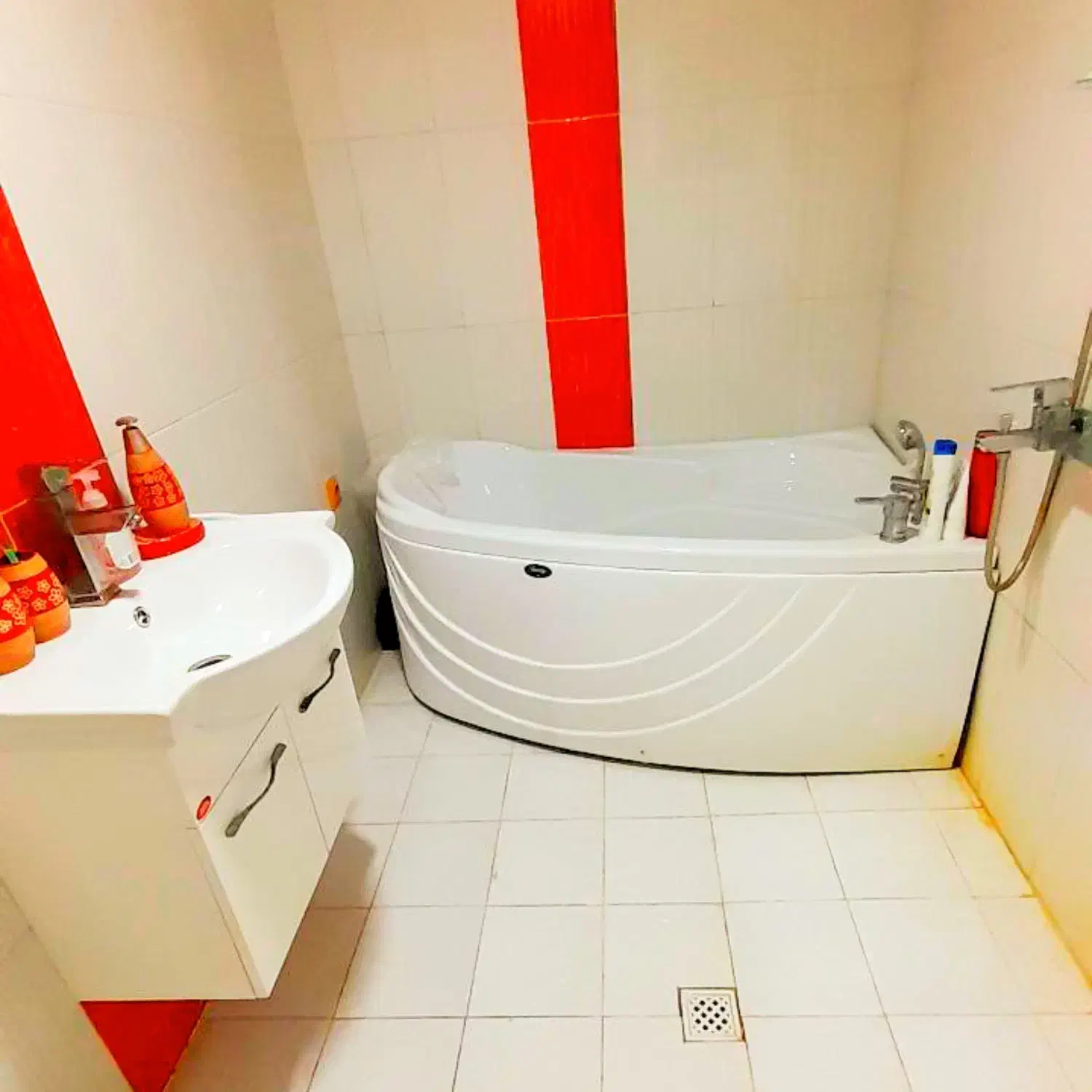 استخدام همکارخانم جهت خانه‌داری اقامتگاه در سهیلی‌|استخدام اداری و مدیریت|قشم, |دیوار