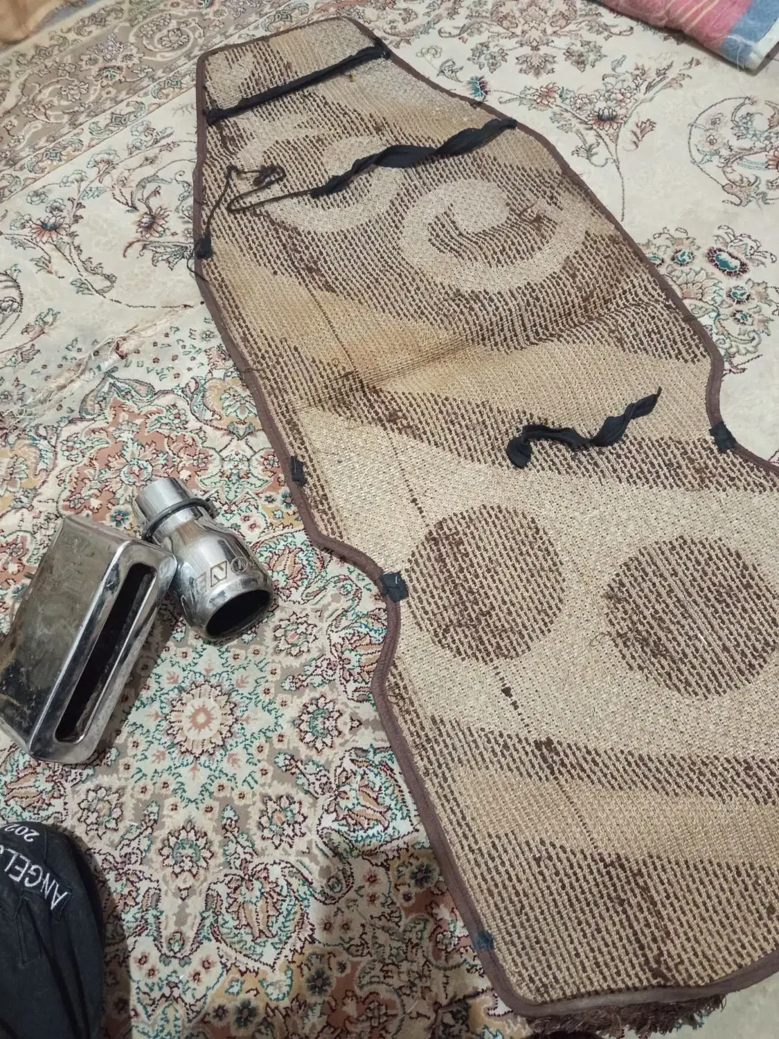 دو عدد سر اگزوز و پشمی صندلی|قطعات یدکی و لوازم جانبی|زاهدان, |دیوار