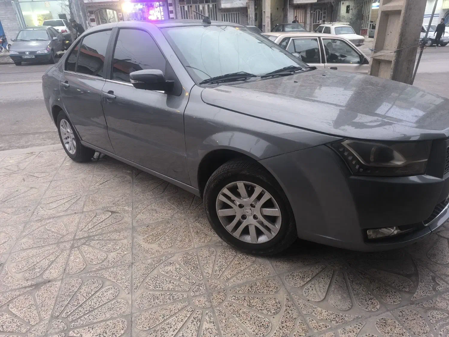 دنا 1400|خودرو سواری و وانت|بروجرد, |دیوار