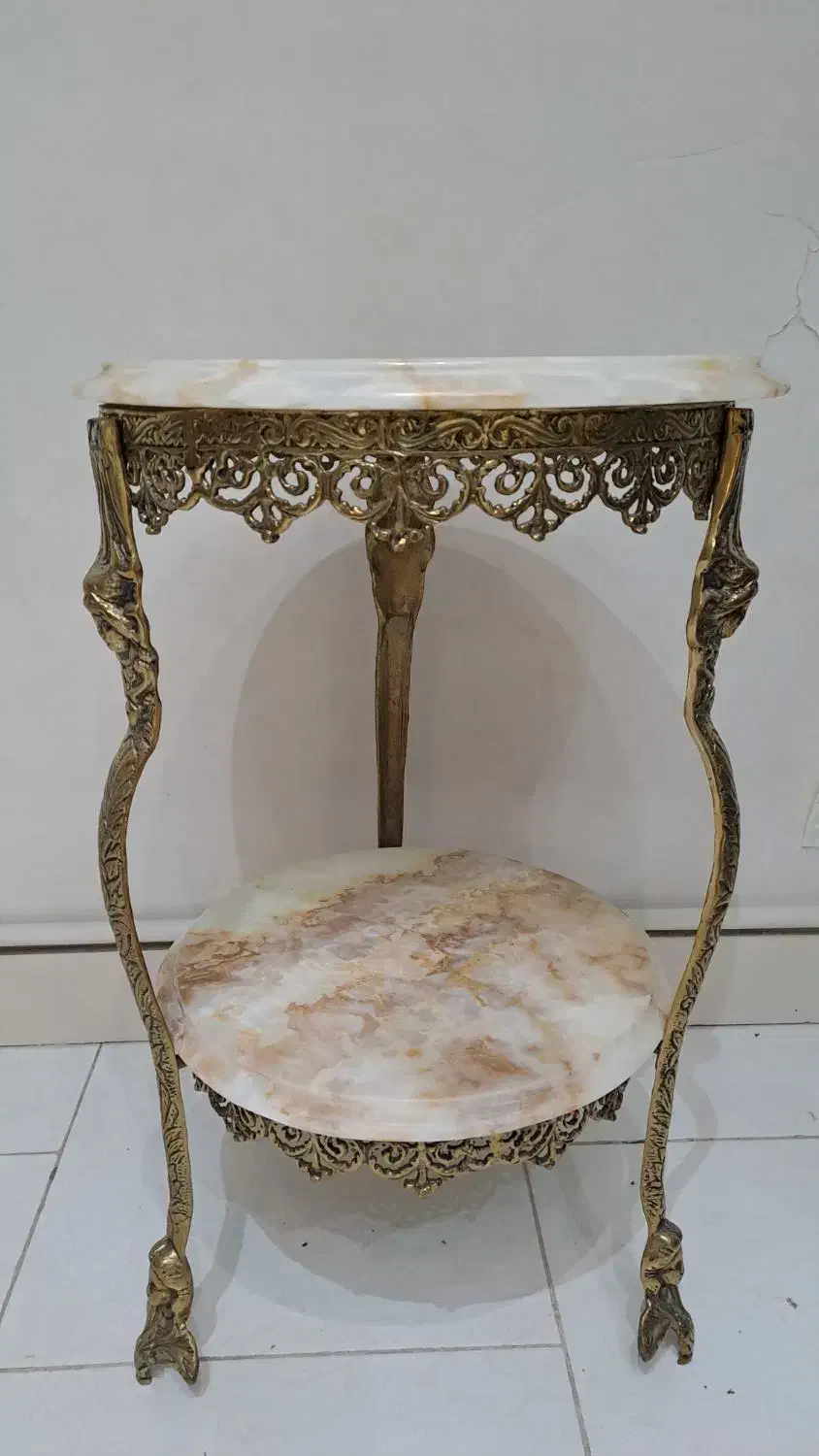 میز برنز|میز تلفن|اندیشه, اندیشه فاز ۲|دیوار