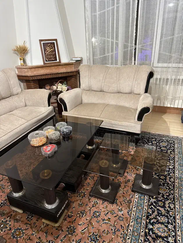مبلمان ۷ نفره با ۲ میز وسط و سه عسلی|مبلمان خانگی و میز عسلی|کوهسار (البرز), |دیوار