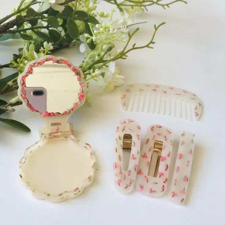 ورکشاپ آموزشی زیور آلات رزینی|خدمات آموزشی|قم, انسجام|دیوار