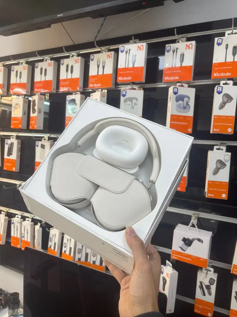 Airpod max (gen2) ایرپادمکس ۲|لوازم جانبی موبایل و تبلت|تهران, شهرک غرب|دیوار