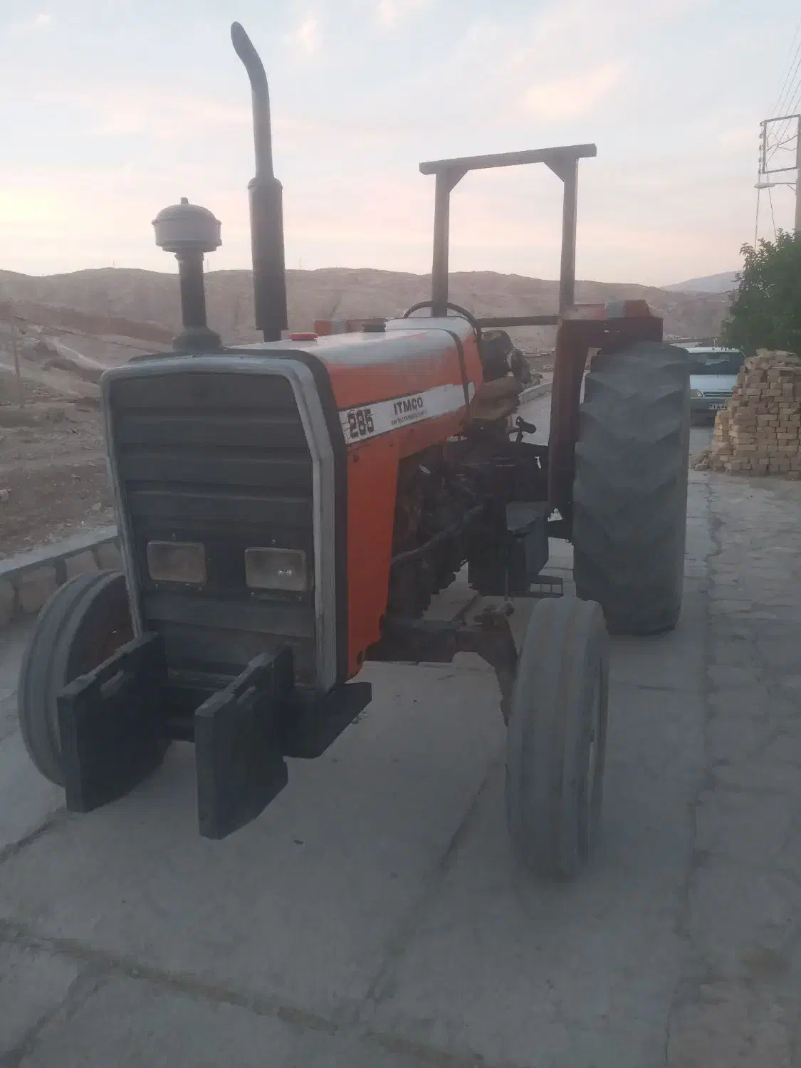 فرگوسن مدل ۸۵|خودرو سنگین|ایلام, |دیوار