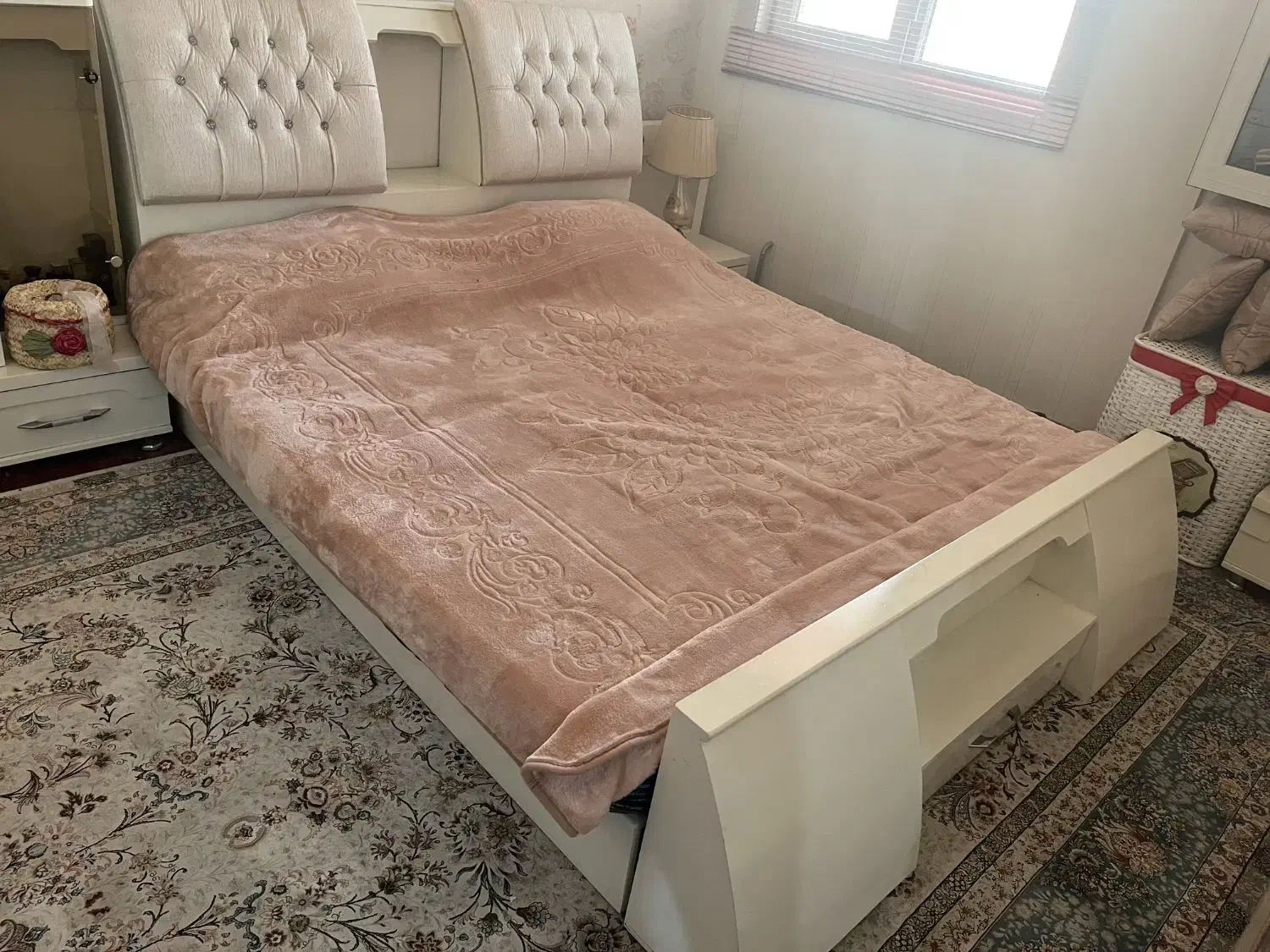 تخت خواب دونفره اعلا|تخت و سرویس خواب|جلفا, |دیوار